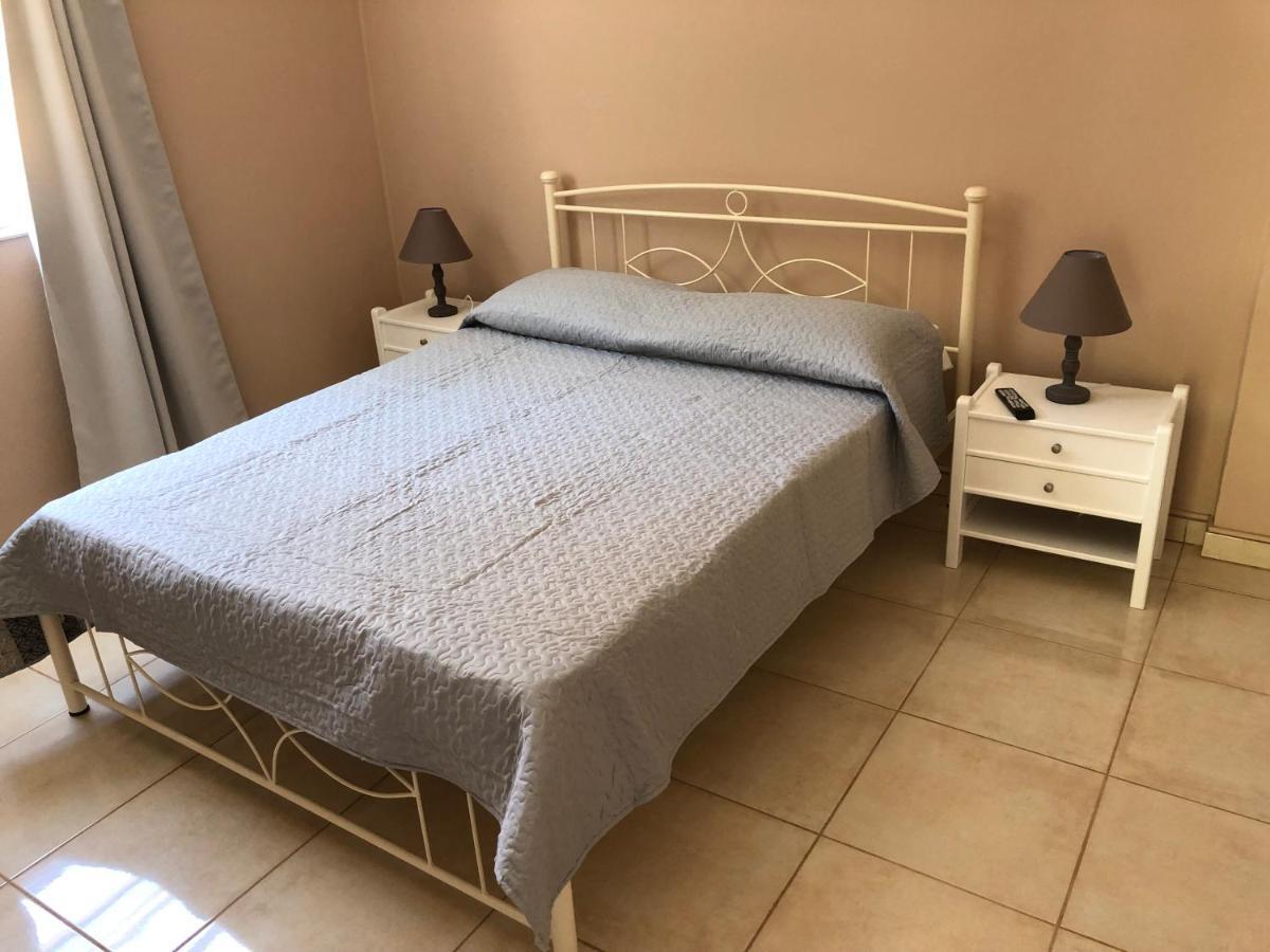 Petros Rooms & Apartments Ликсури Экстерьер фото
