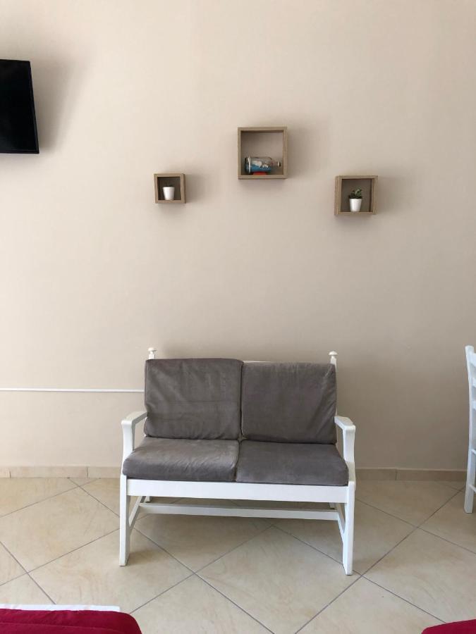 Petros Rooms & Apartments Ликсури Экстерьер фото